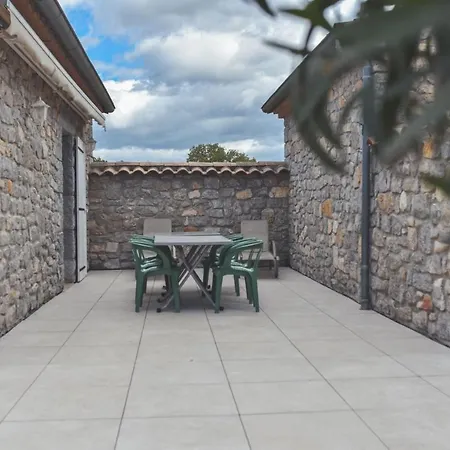 Chateau De Chaussy Holiday home