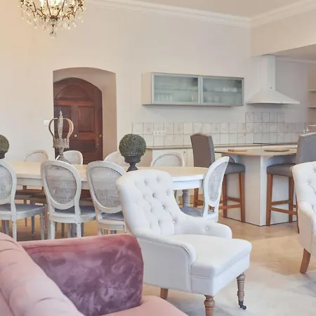 Holiday home Chateau De Chaussy