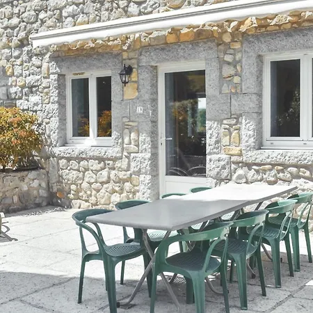 Chateau De Chaussy Holiday home